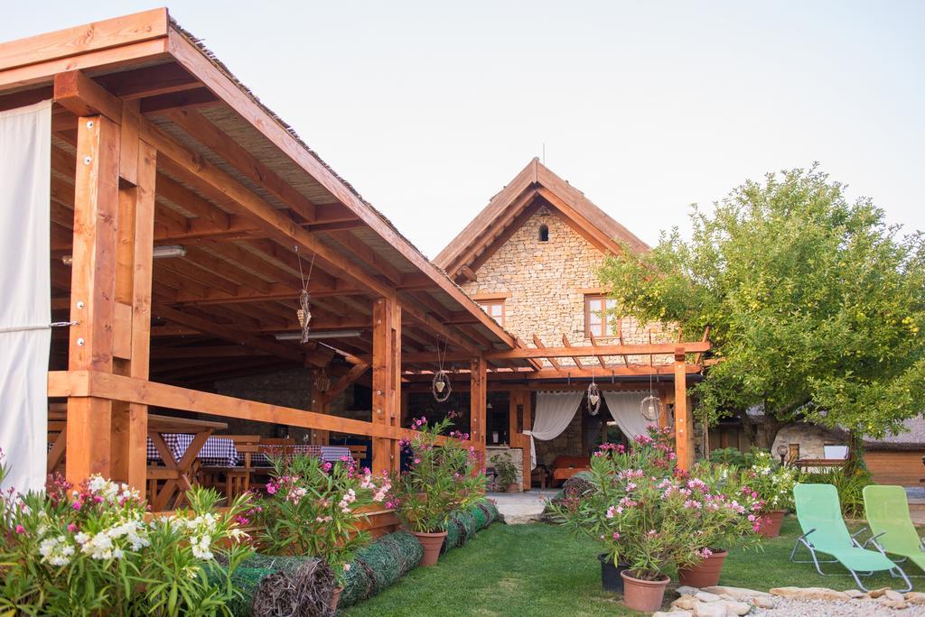 Bed and Breakfast Juhfark Fogado Es Borhaz Balatoncsicso Экстерьер фото