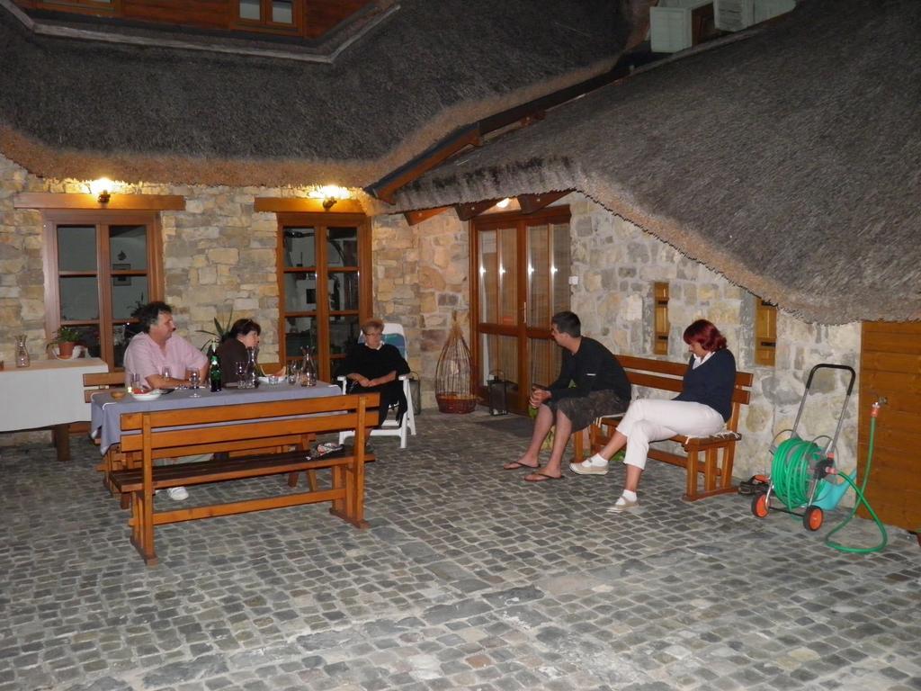 Bed and Breakfast Juhfark Fogado Es Borhaz Balatoncsicso Экстерьер фото